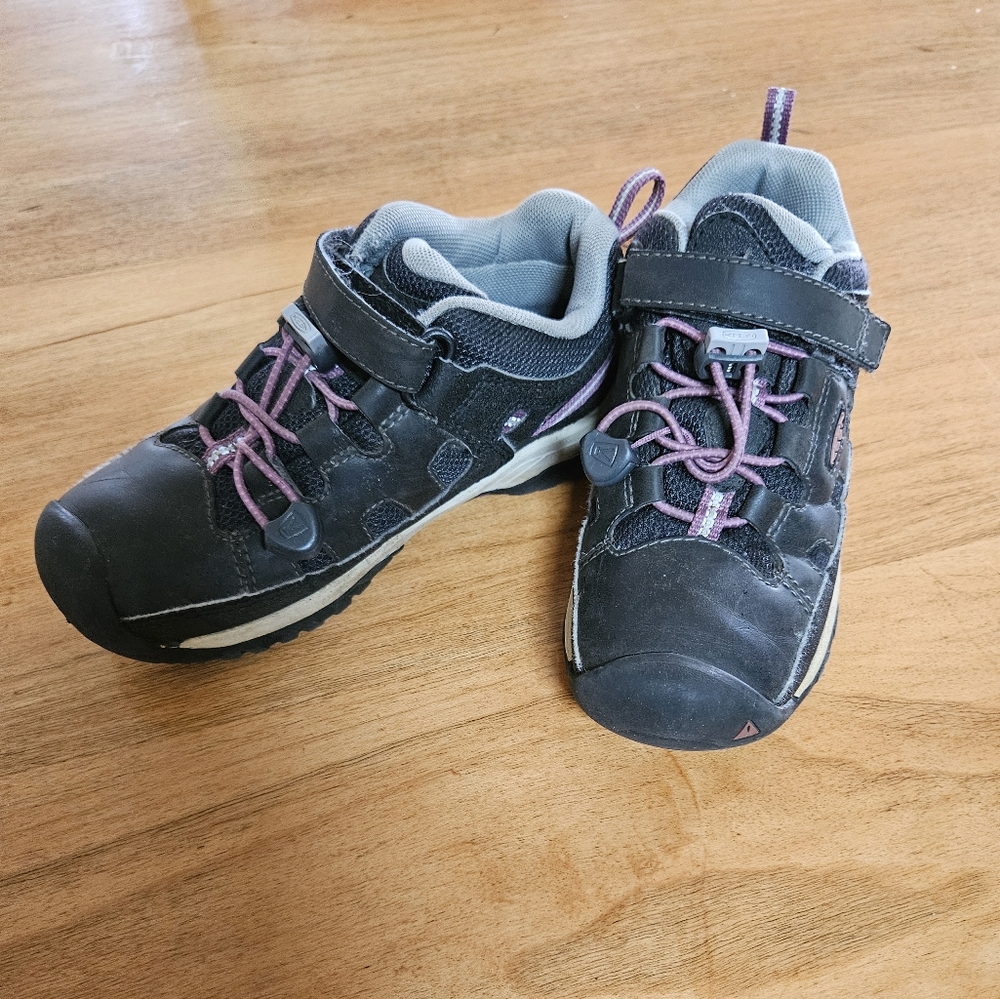 Keen hiking shoes. Kids size 12.